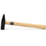 Молоток Вихрь 400гр деревянная рукоять 73/6/8/2